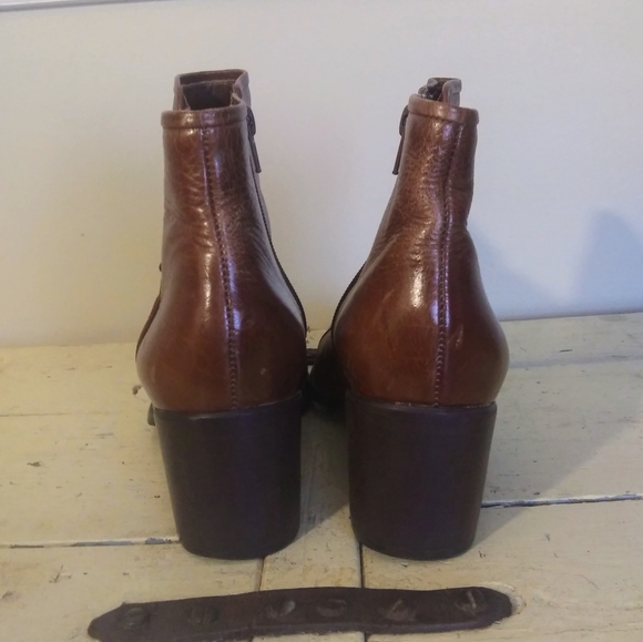 Naturalizer Leather Ankle Boot - Picture 6 of 12